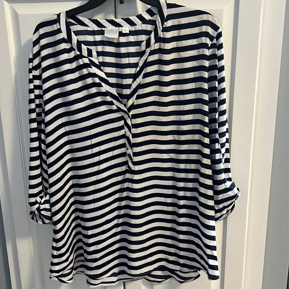 Navy blue color . Excellent condition.